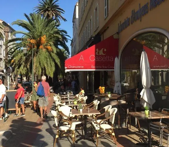 Appartement Centre Vieille Impériale Tt Confort Ttes Commodités 3 A 4 Pers Cathédrale A 300m Port Marche Local Plages Ajaccio (Corsica)
